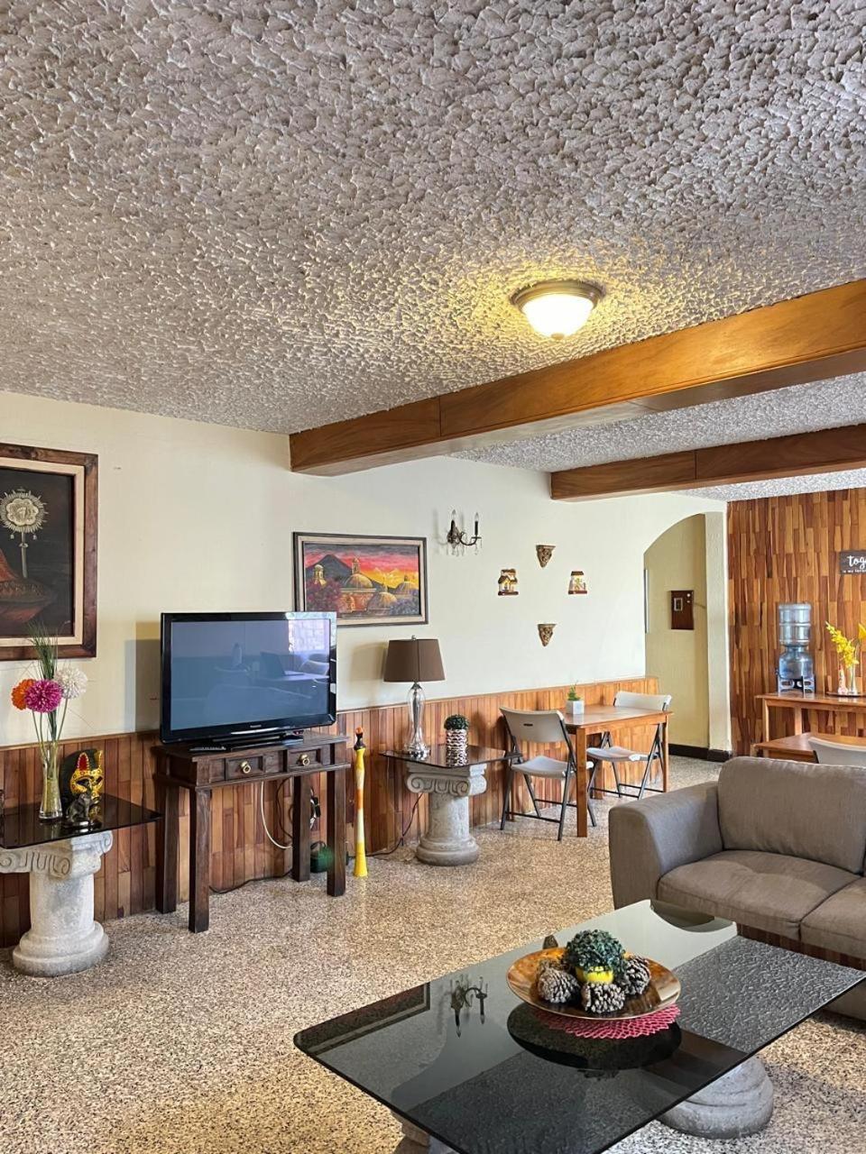 Hostal Los Volcanes Guatemala City Екстер'єр фото