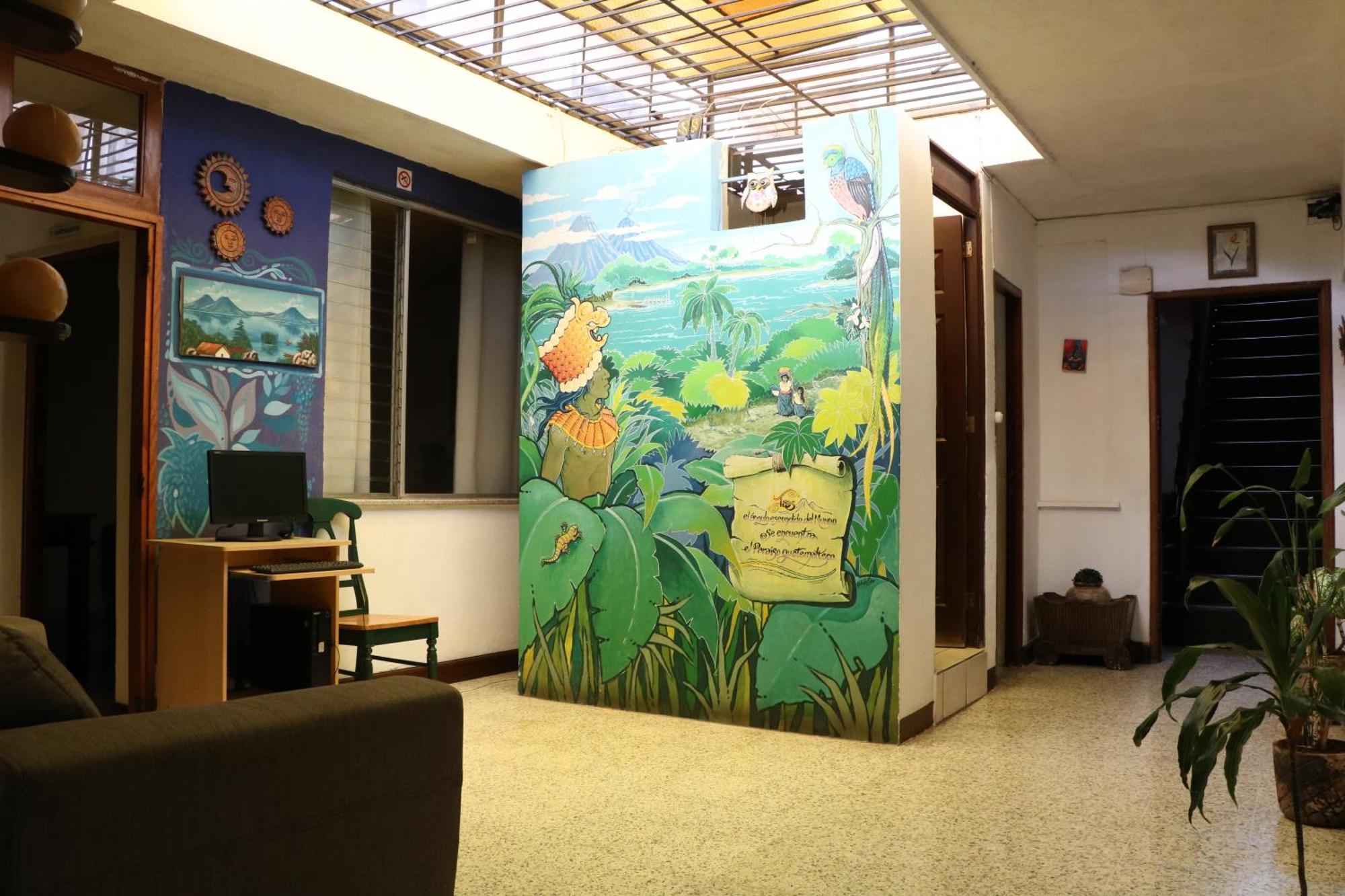 Hostal Los Volcanes Guatemala City Екстер'єр фото