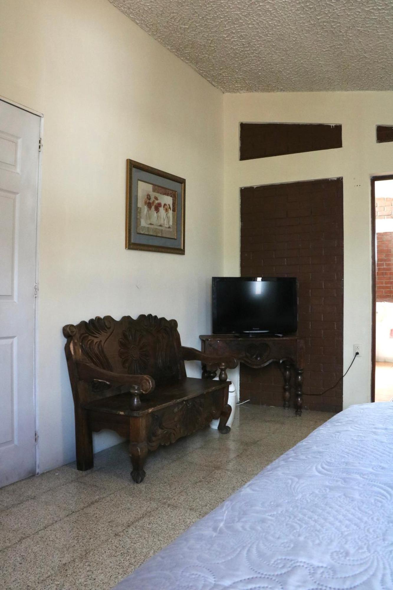 Hostal Los Volcanes Guatemala City Екстер'єр фото