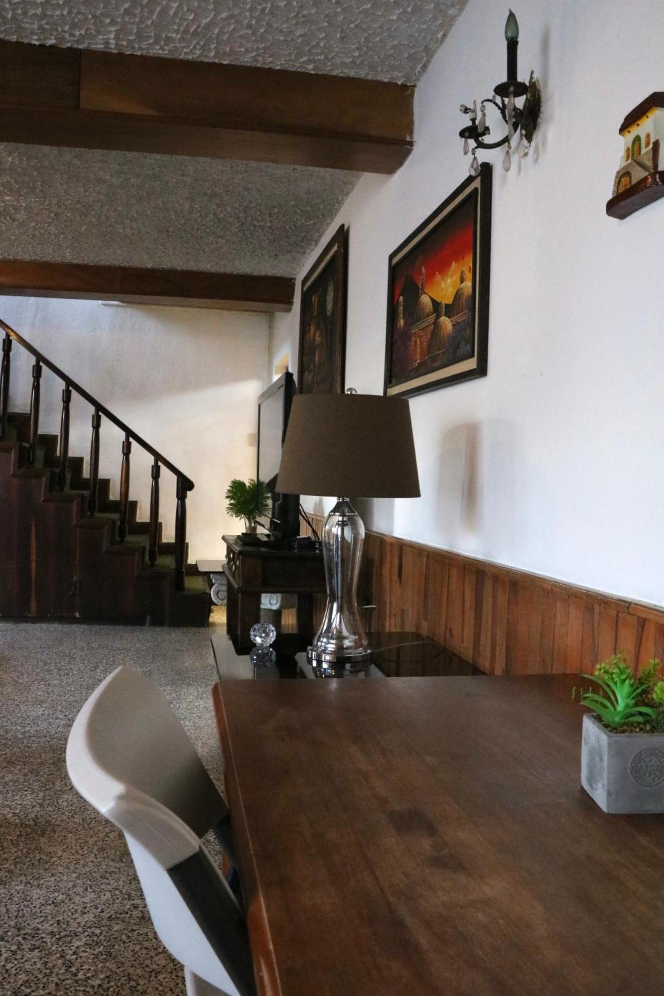 Hostal Los Volcanes Guatemala City Екстер'єр фото