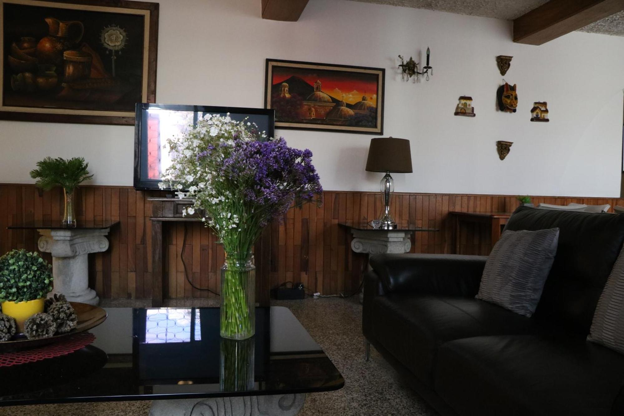 Hostal Los Volcanes Guatemala City Екстер'єр фото