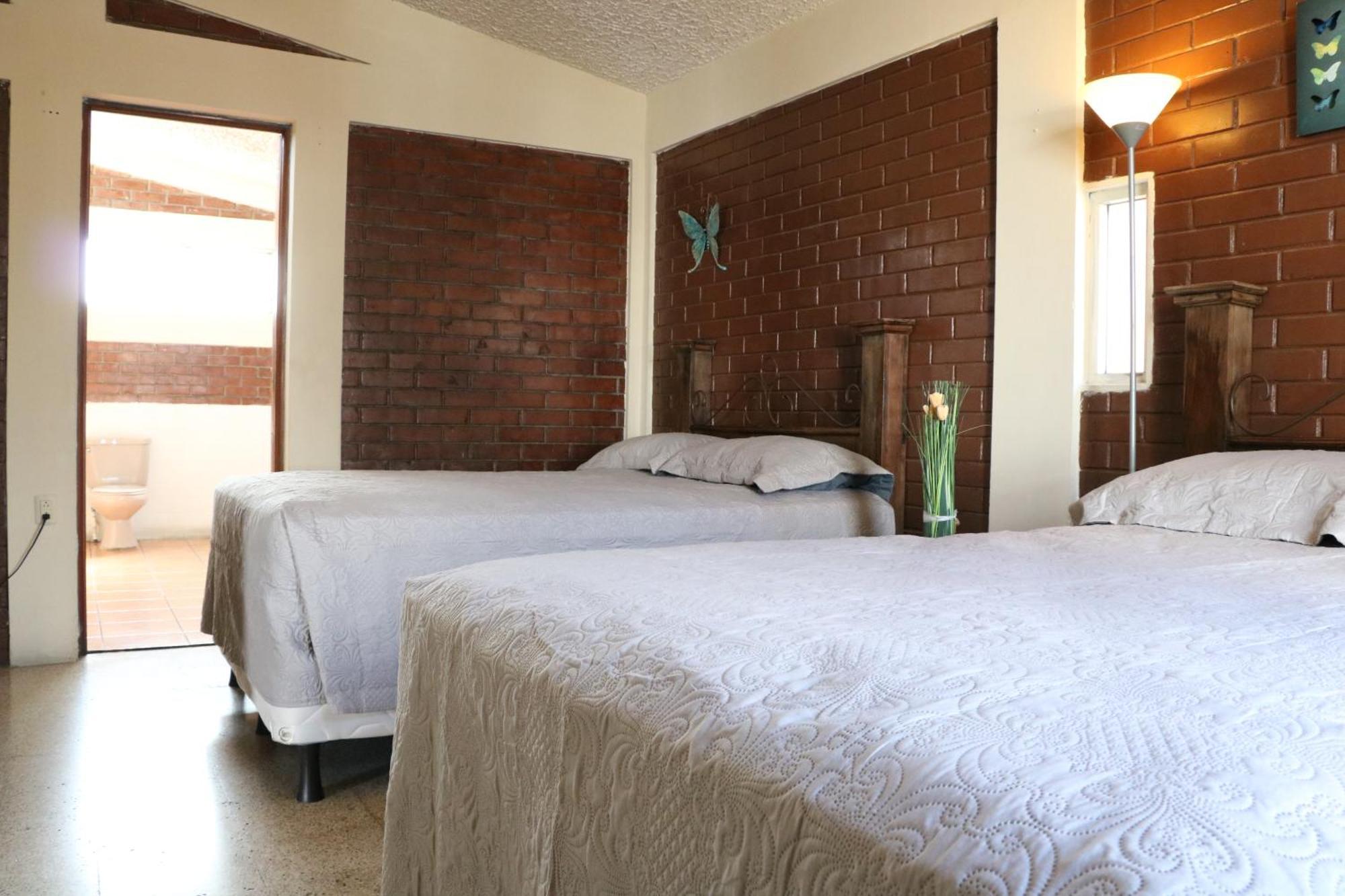 Hostal Los Volcanes Guatemala City Екстер'єр фото