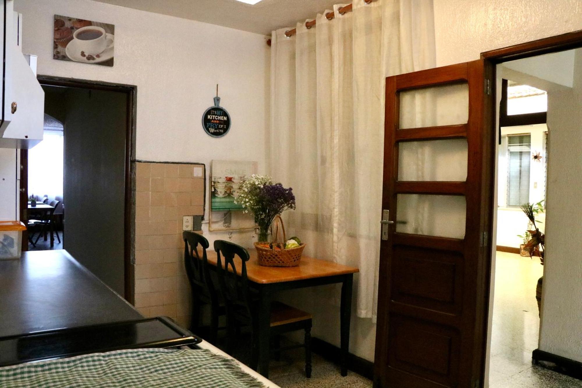 Hostal Los Volcanes Guatemala City Екстер'єр фото