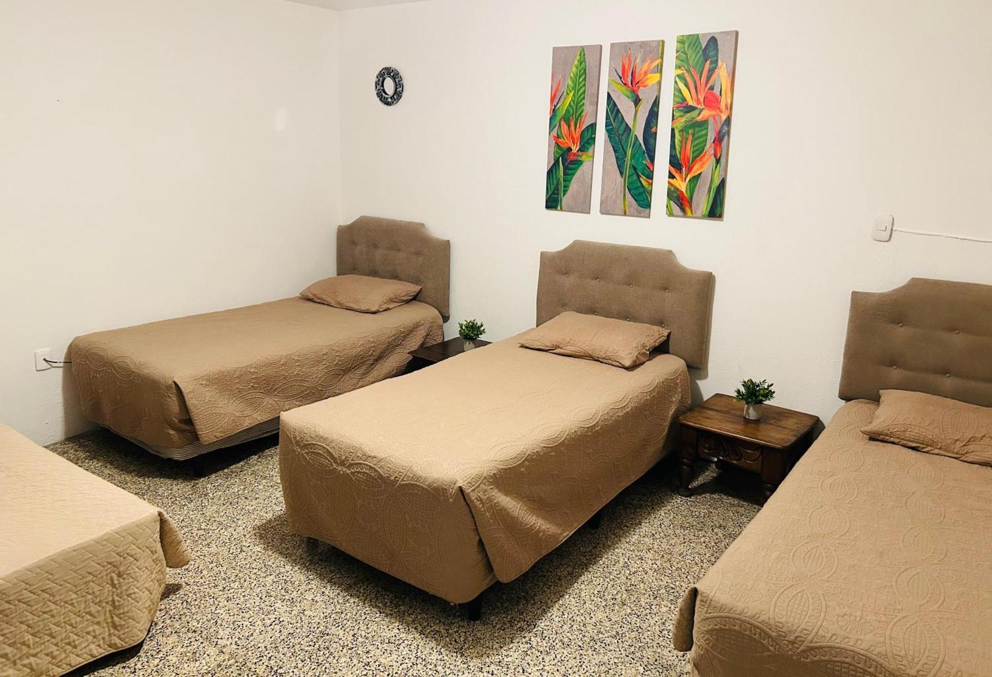 Hostal Los Volcanes Guatemala City Екстер'єр фото
